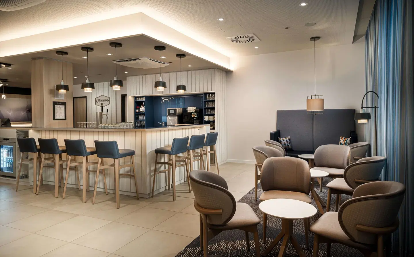 Hampton by Hilton Kiel Bar