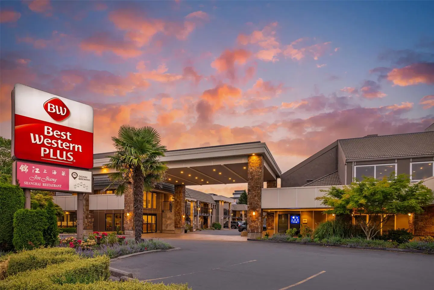 Best Western Plus Burnaby Hotel EXTERIOR