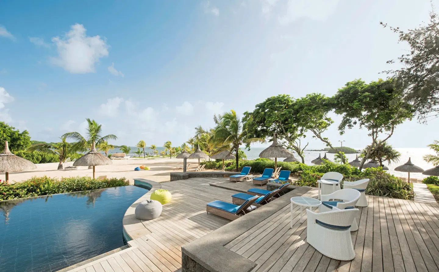 Radisson Blu Azuri Resort & Spa OUTDOOR_POOL