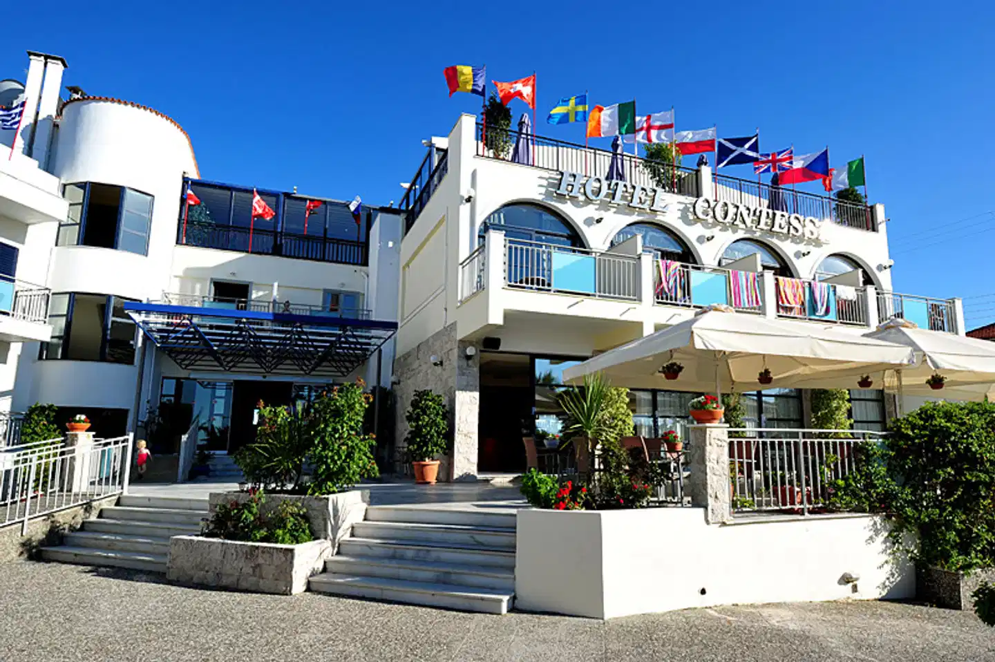 Contessa Hotel Aussenansicht