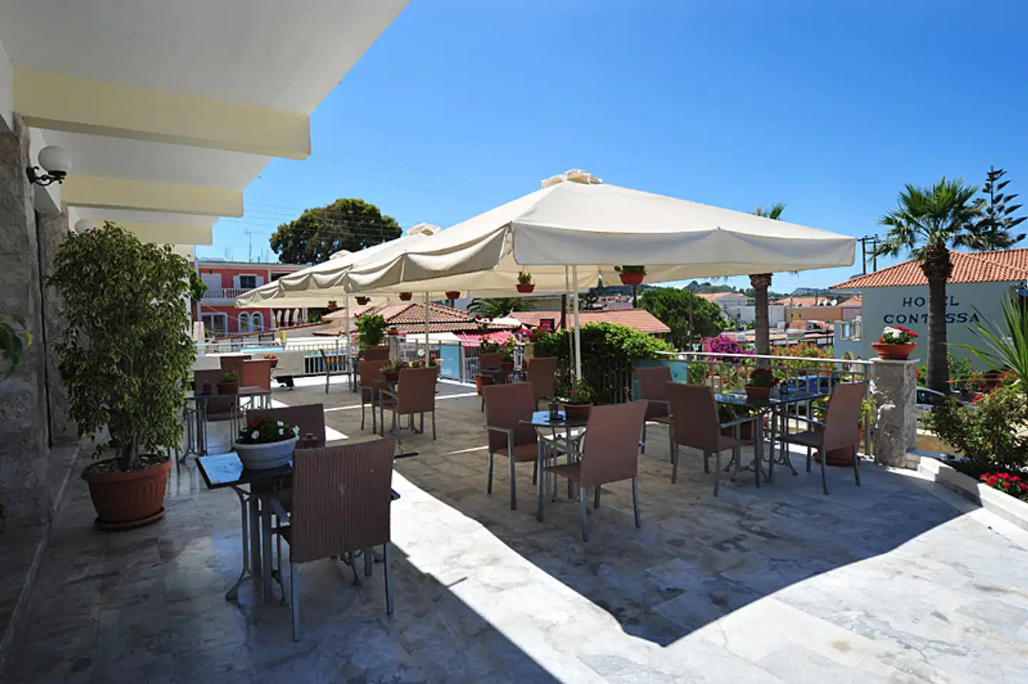 Contessa Hotel Restaurant