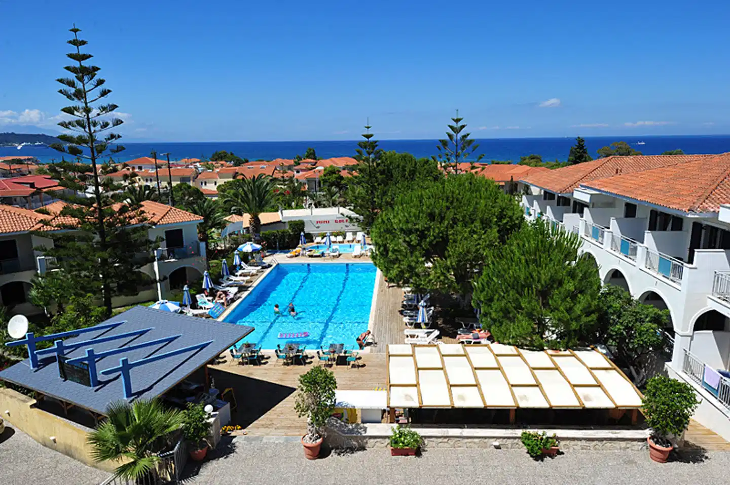 Contessa Hotel Pool