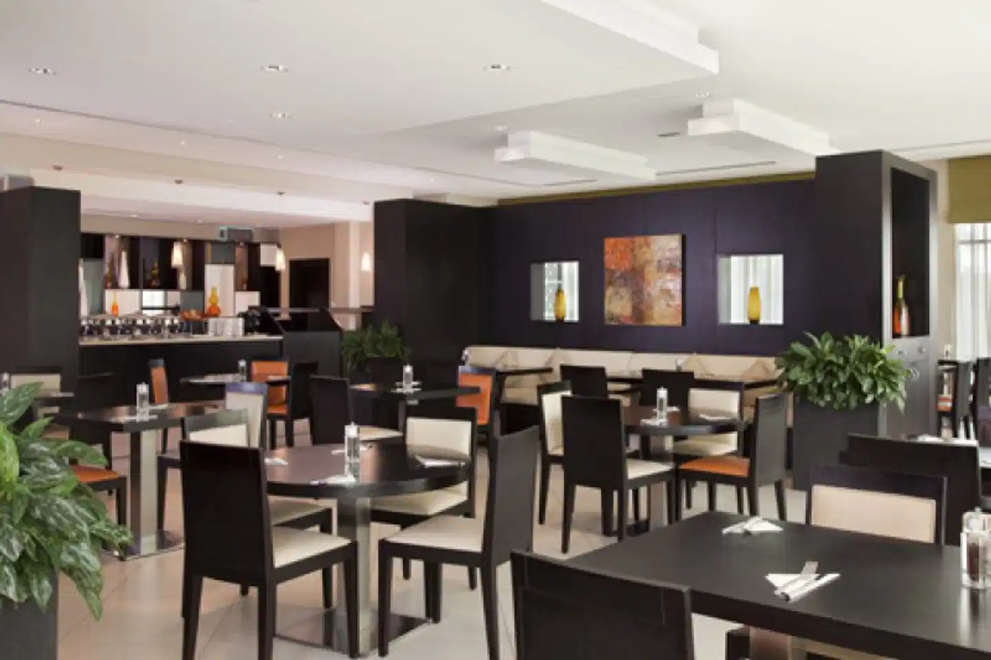 Holiday Inn Express Jumeirah Restaurant