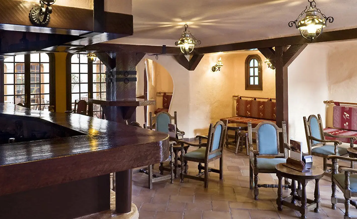 Hesperia Bristol Playa Lobby