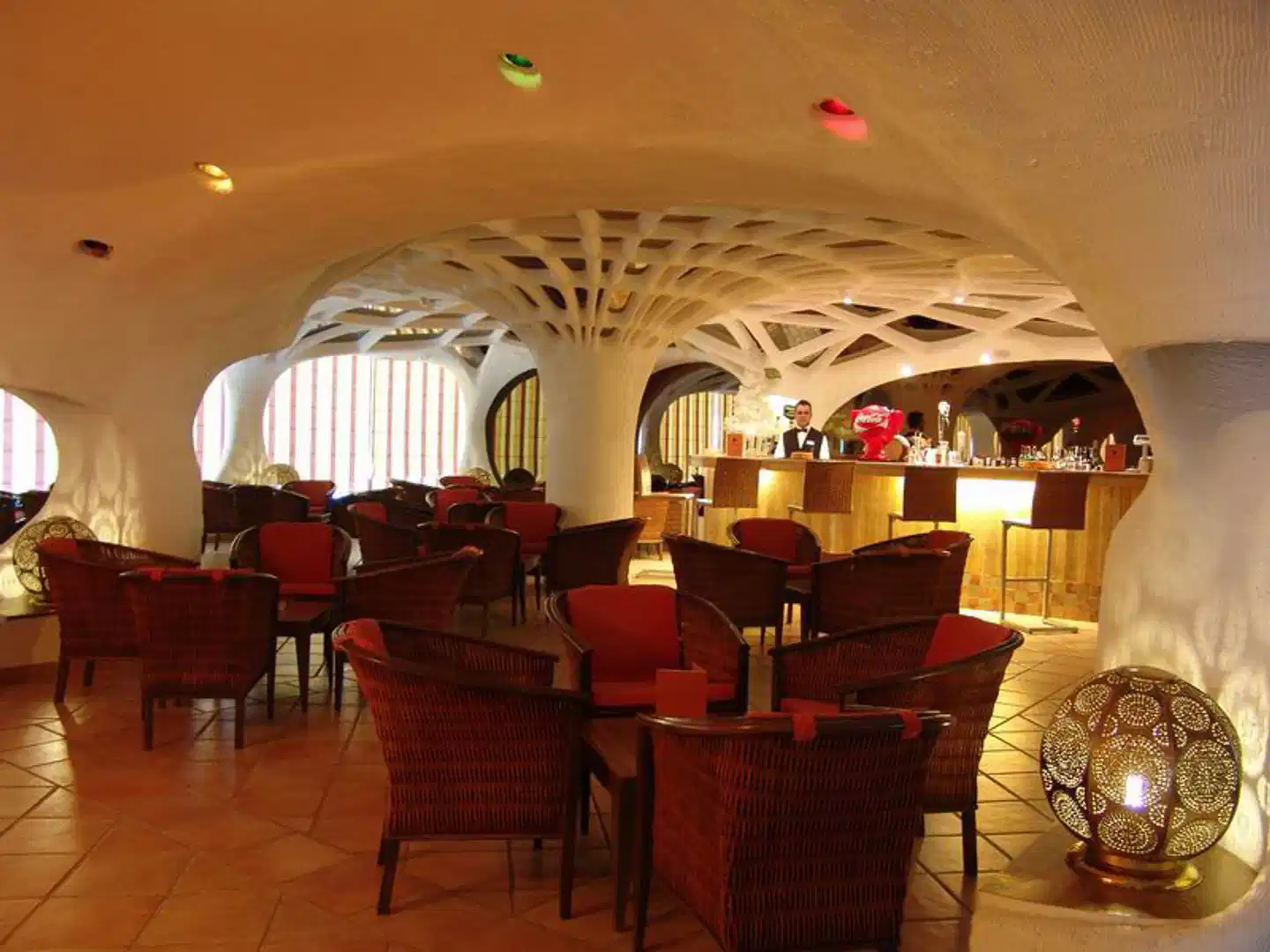 Alcazar Beach & Spa Bar