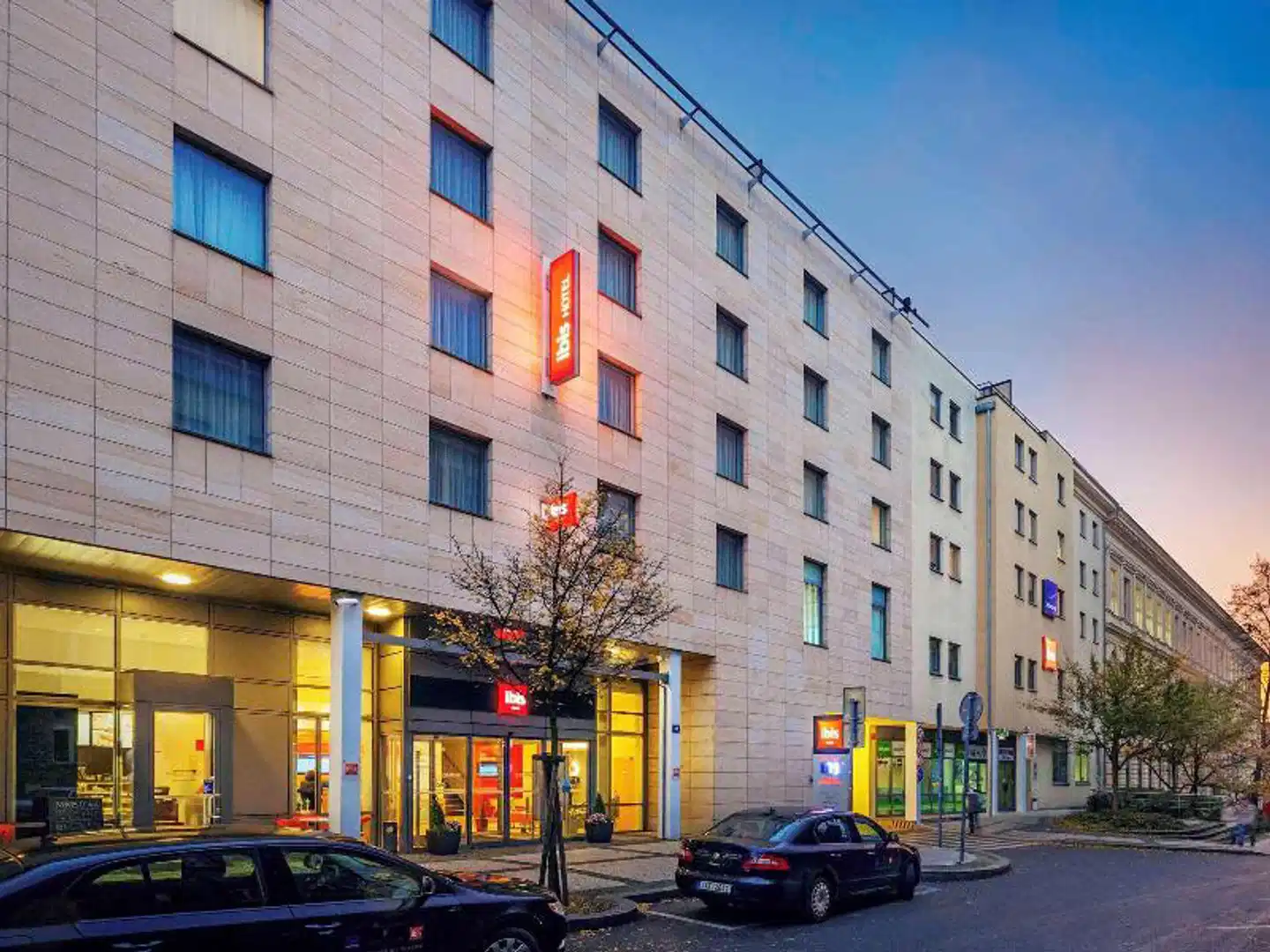 Ibis Wenceslas Square Aussenansicht
