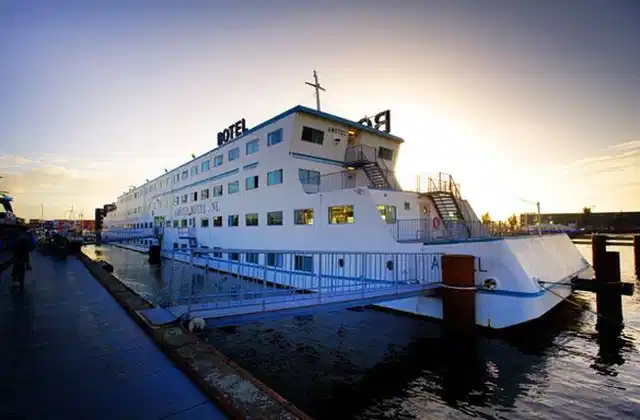 Amstel Botel Aussenansicht