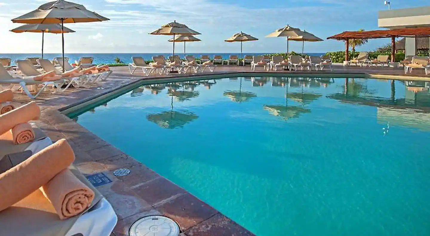 Park Royal Cancun Pool