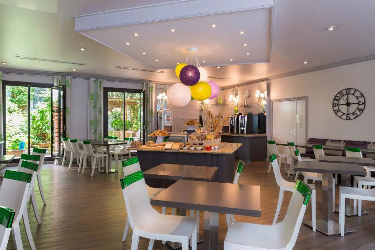 Hotel Paris Louis Blanc Bar