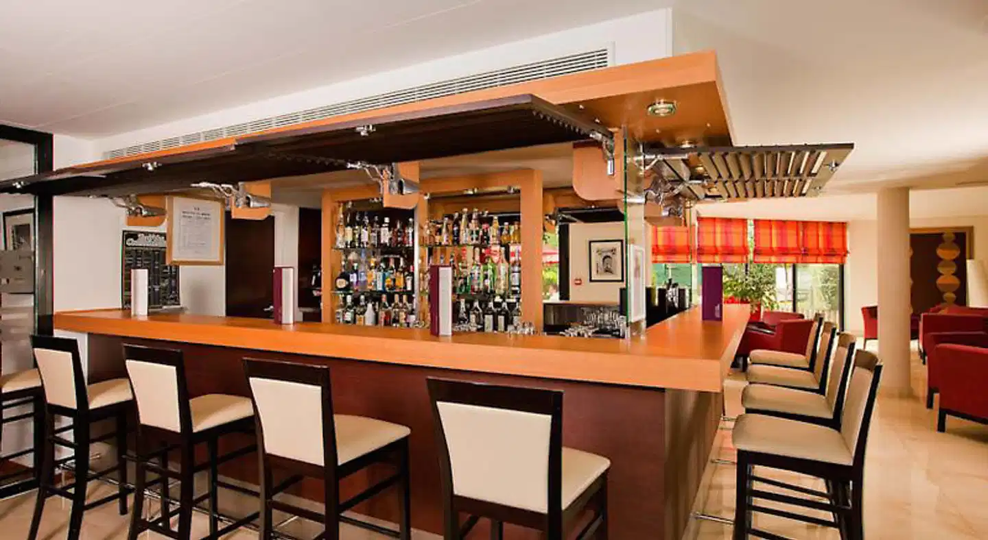 Residhome Val d'Europe - ohne Eintrittskarten Bar