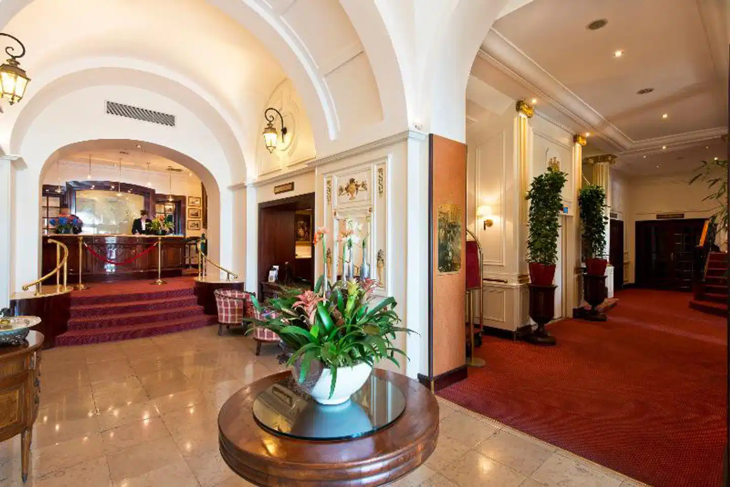 Hotel West End Lobby