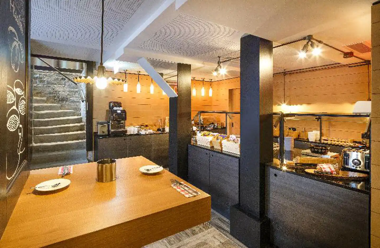 Hotel Swiss Night by Fassbind Restaurant