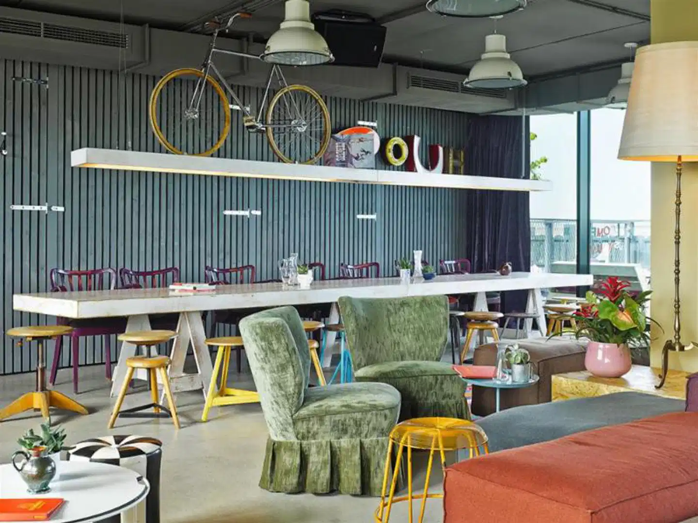 25hours Hotel beim MuseumsQuartier Bar