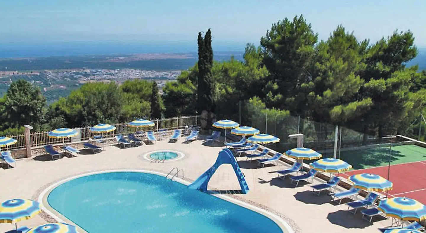 Apulien Rundreise OUTDOOR_POOL