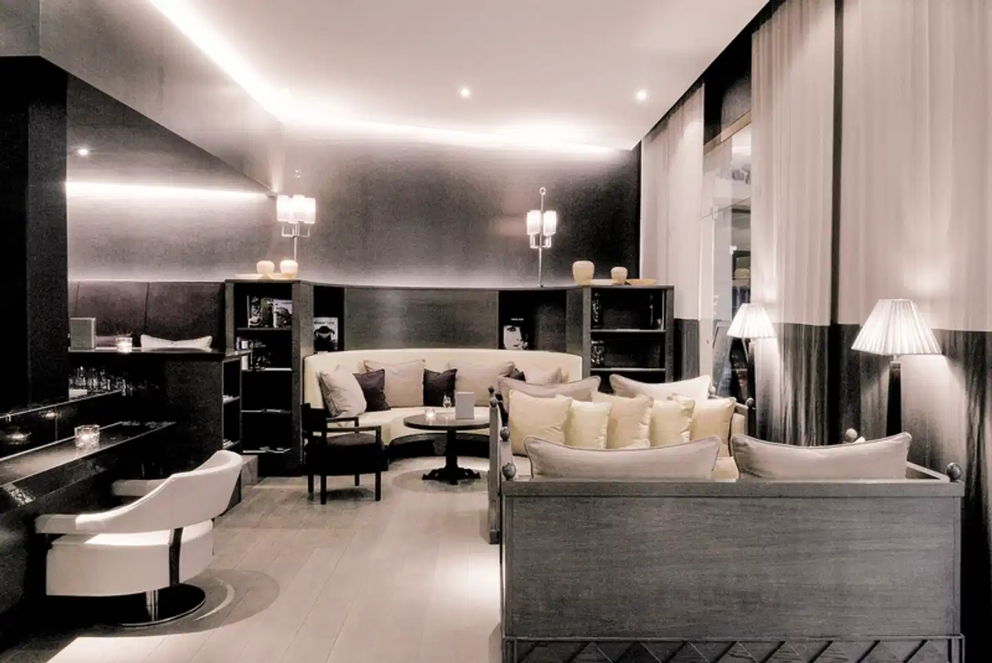 Vienna House QF Dresden Lobby