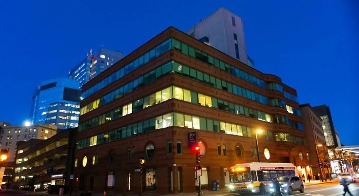 The Inn at Longwood Medical EXTERIOR