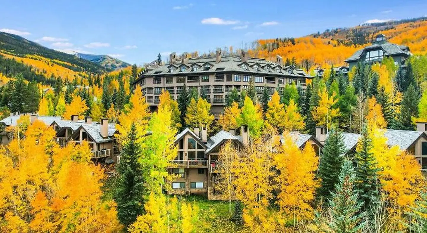 The Pines Lodge EXTERIOR