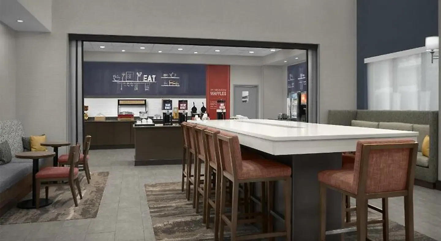 Hampton Inn & Suites Lakeland-South Polk Parkway Bar