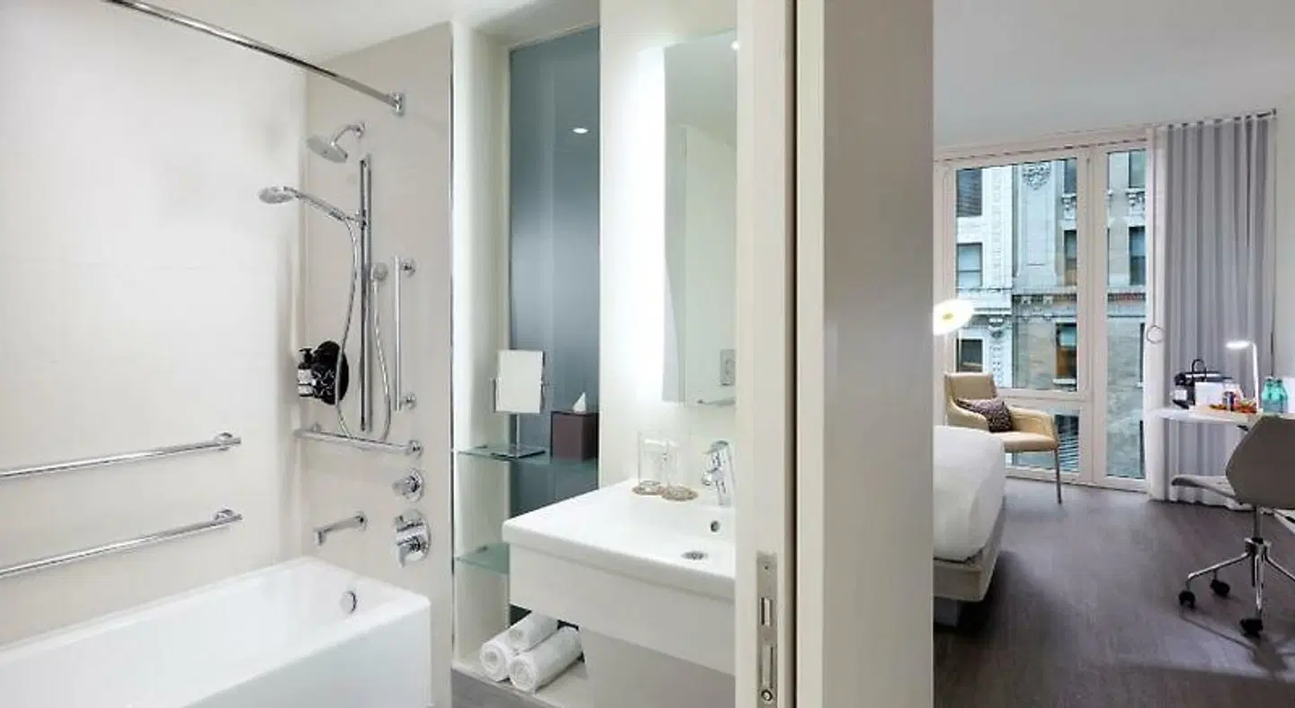 INNSIDE New York NoMad Badezimmer