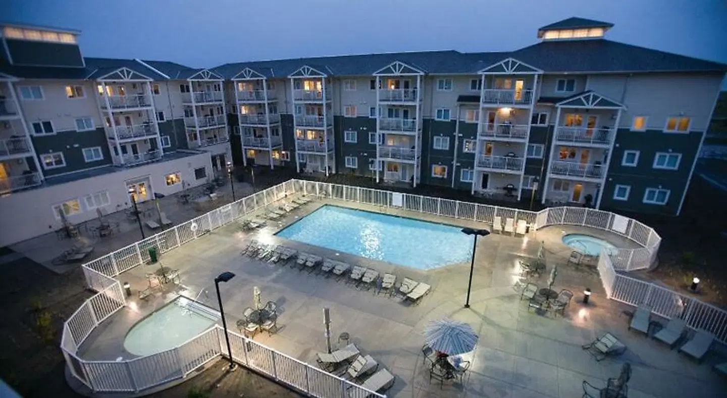 WorldMark Long Beach EXTERIOR