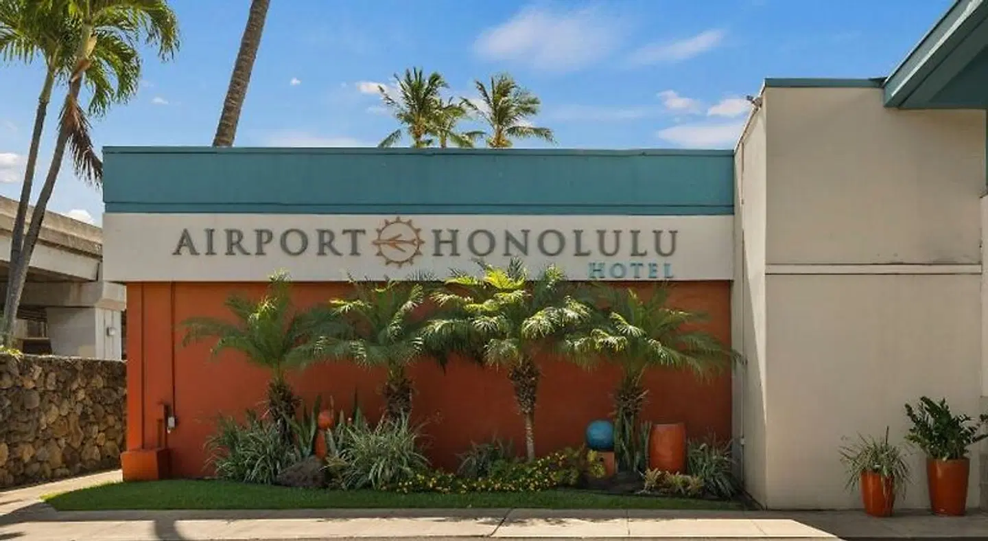 Airport Honolulu Hotel EXTERIOR