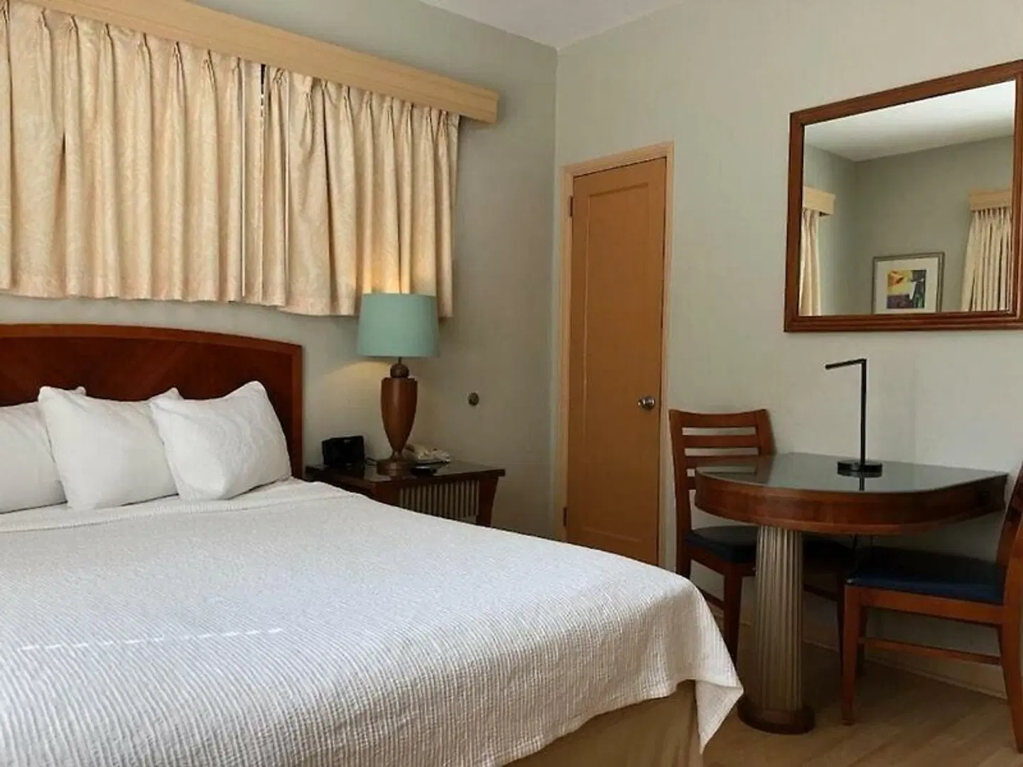 Viscay Hotel ROOM_EXAMPLE