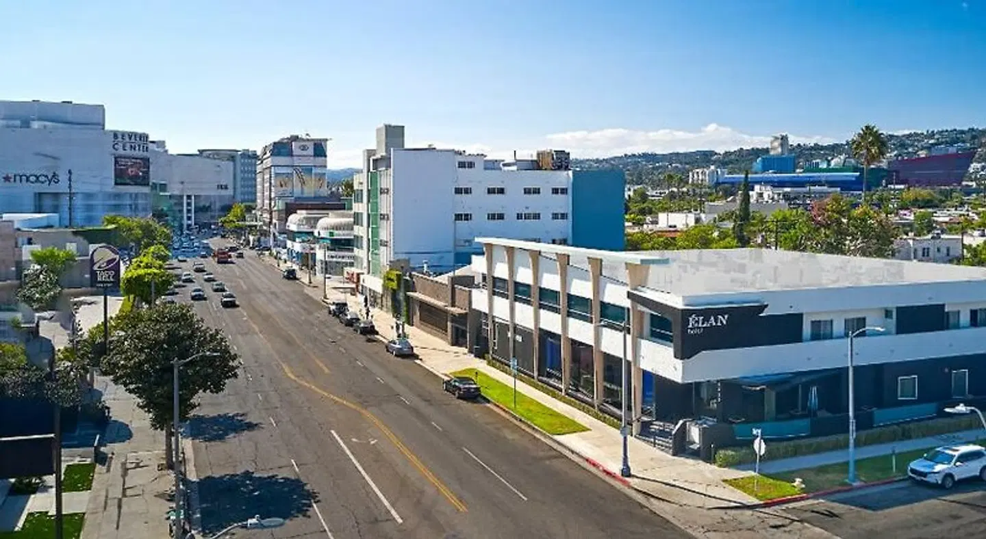 Elan Hotel EXTERIOR