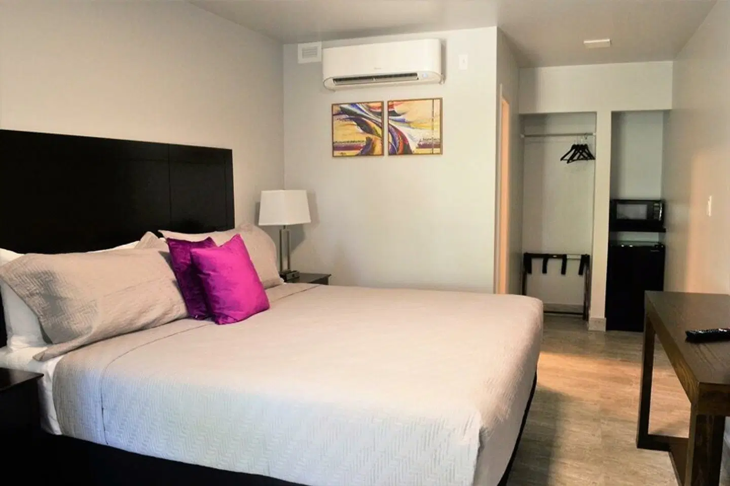 Up Midtown Hotel ROOM_EXAMPLE