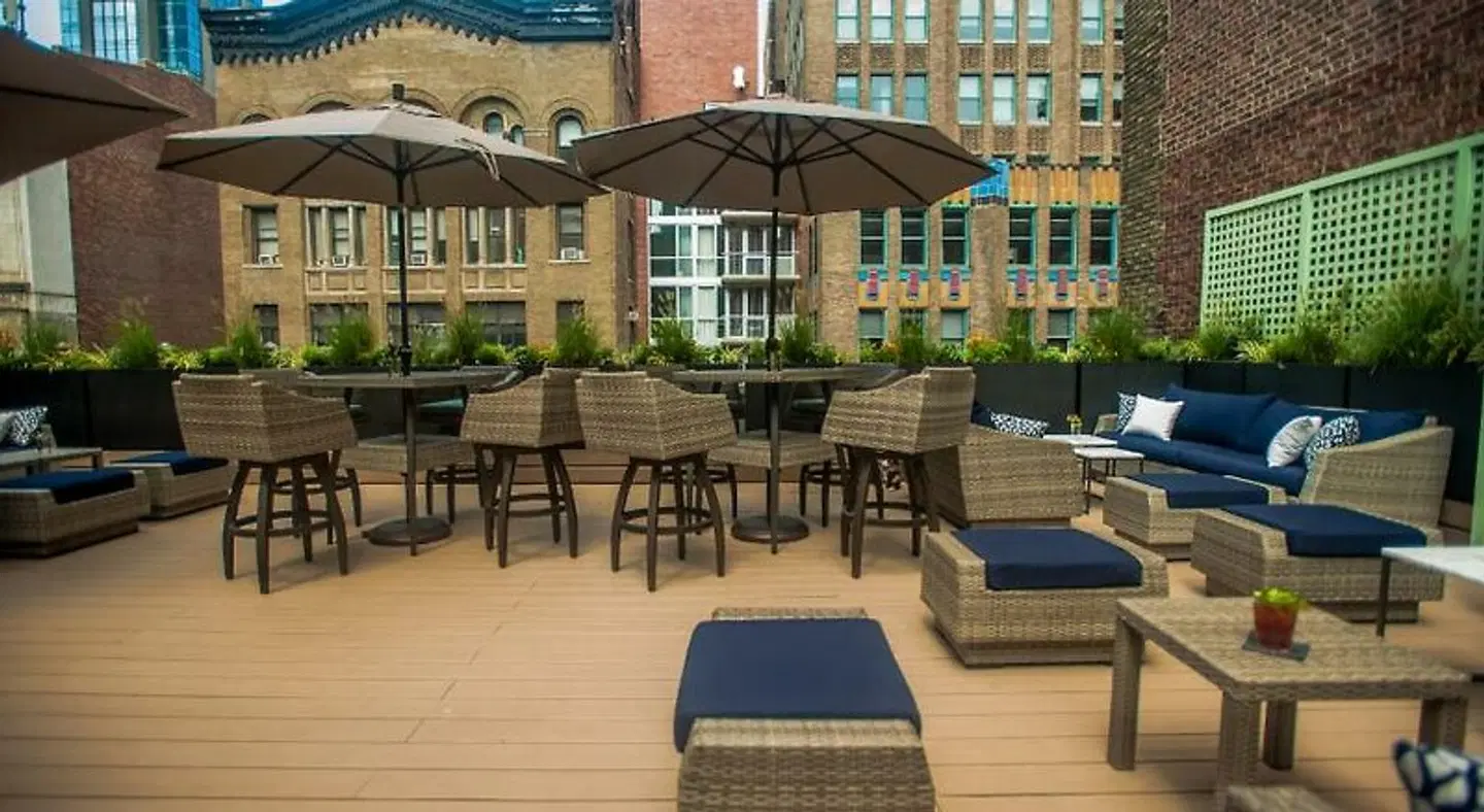 HGU New York Terrasse