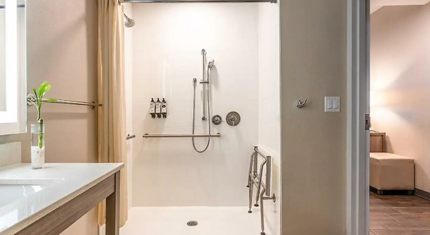 Comfort Suites Orlando Lake Buena Vista Badezimmer