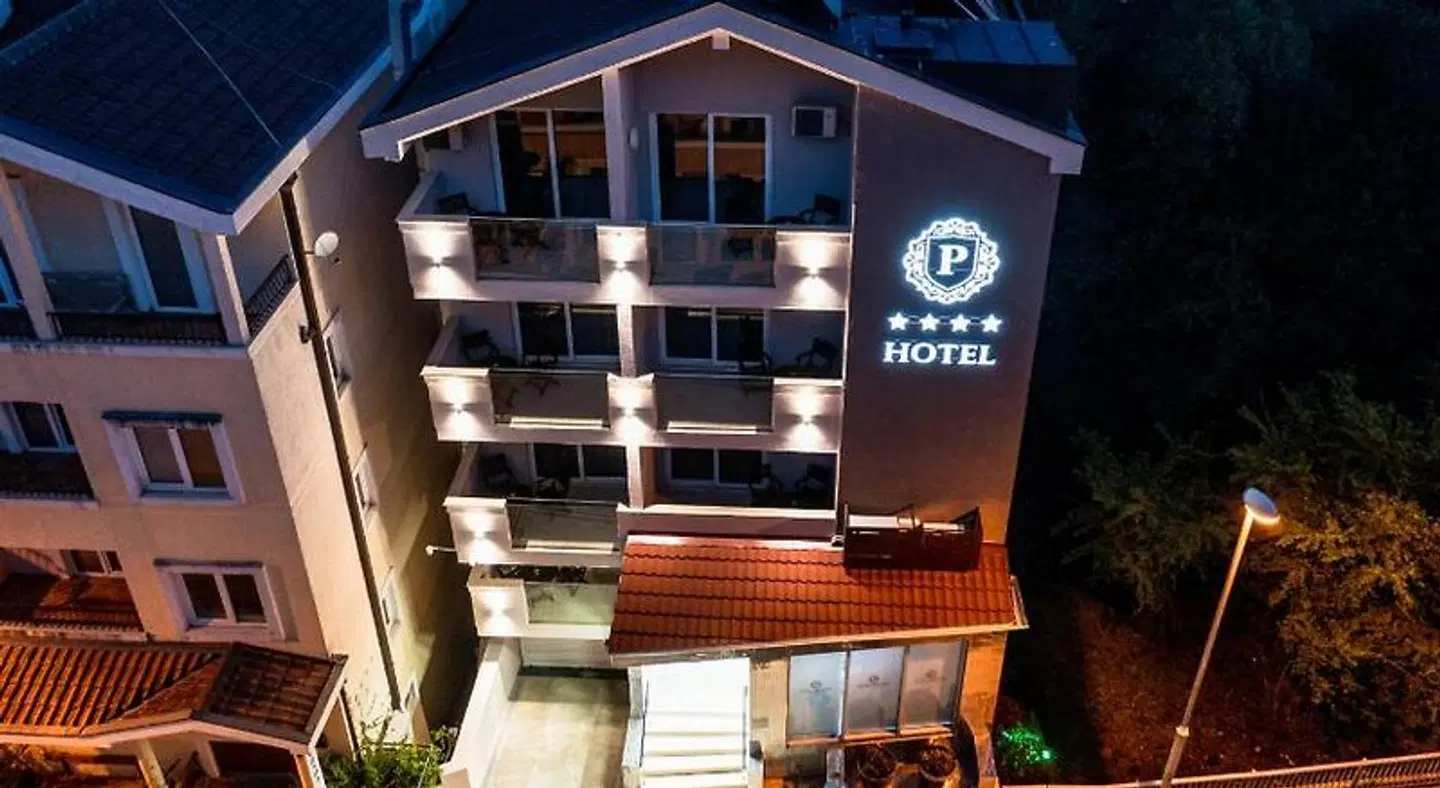 Hotel Premier EXTERIOR