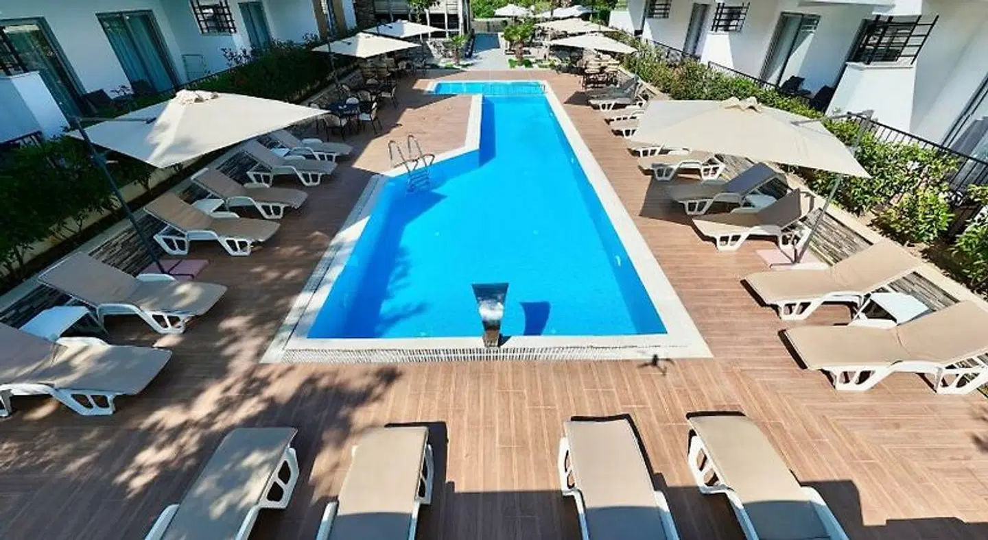 Hotel Halibas OUTDOOR_POOL