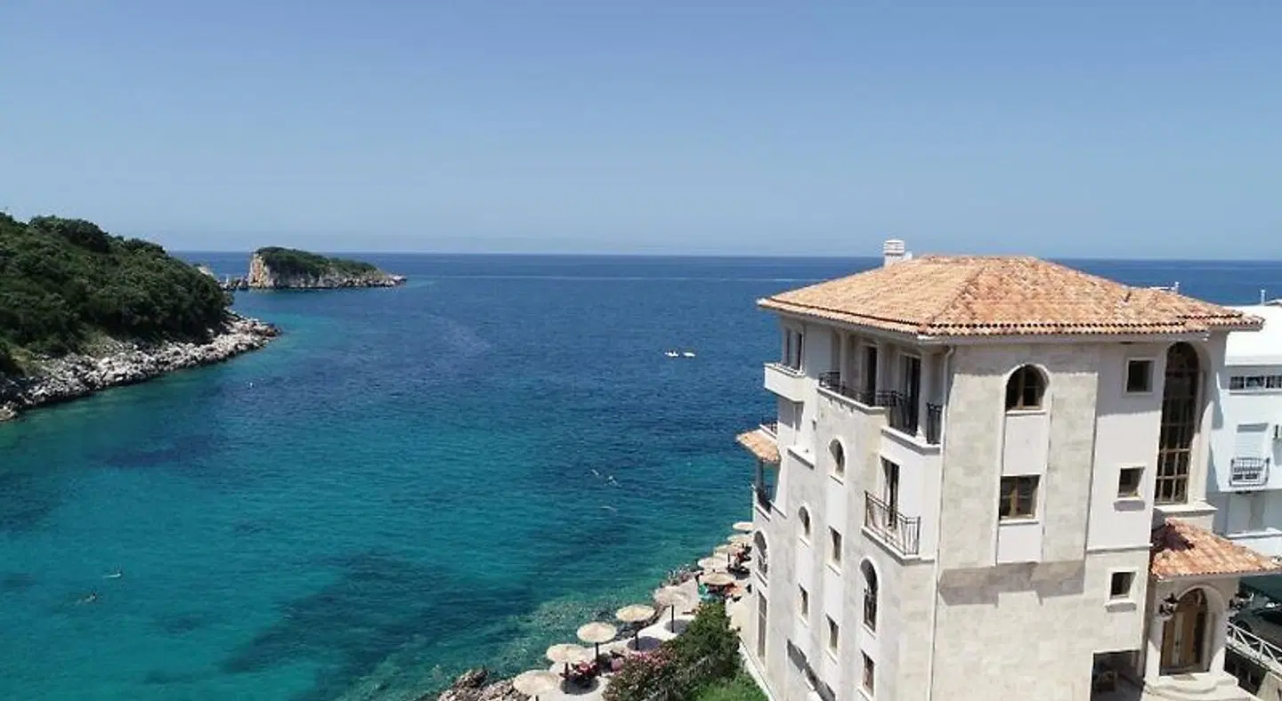 Regina del Mare EXTERIOR
