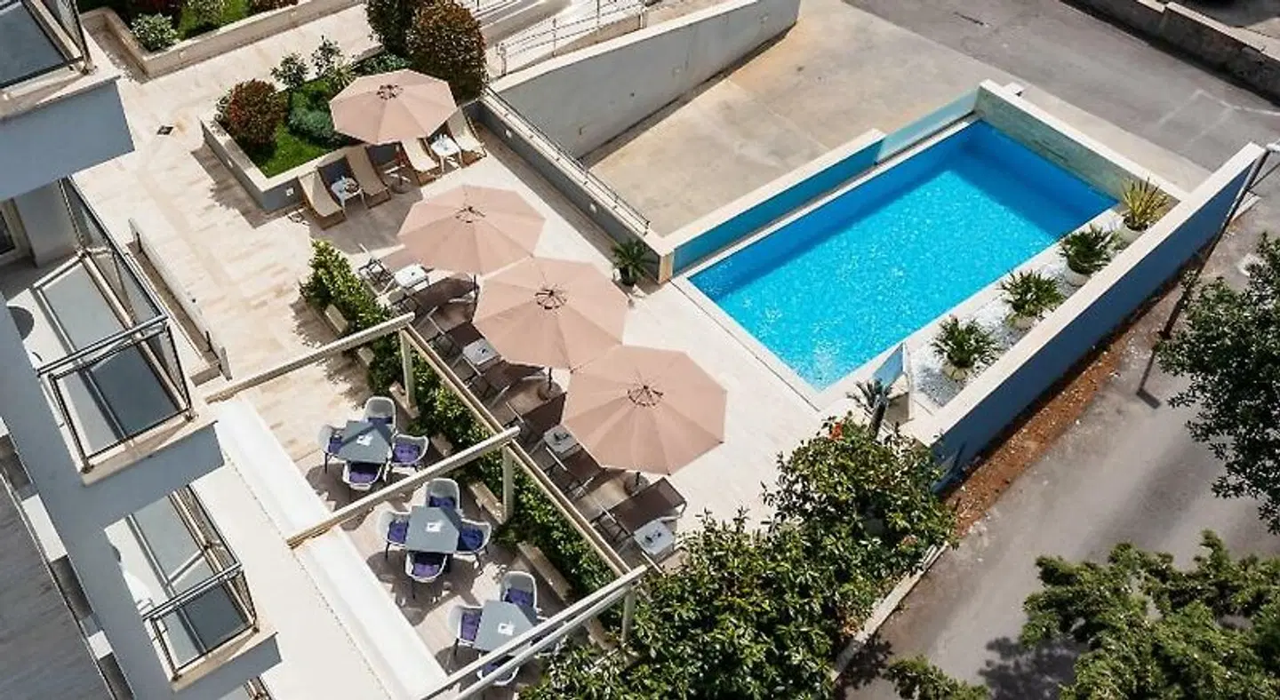 Hotel Idila Budva OUTDOOR_POOL