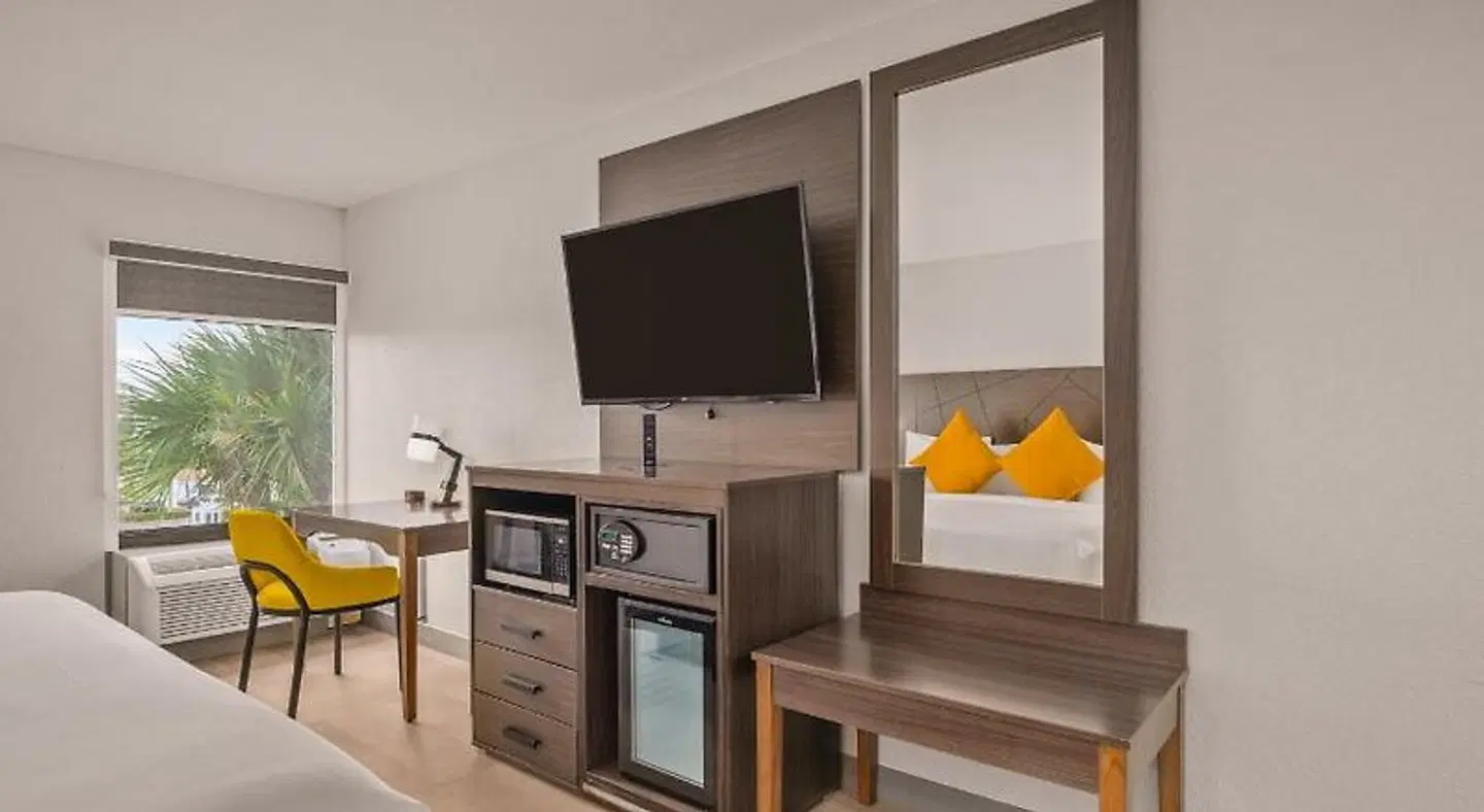 Onyx Hotel Miami Airport ROOM_EXAMPLE