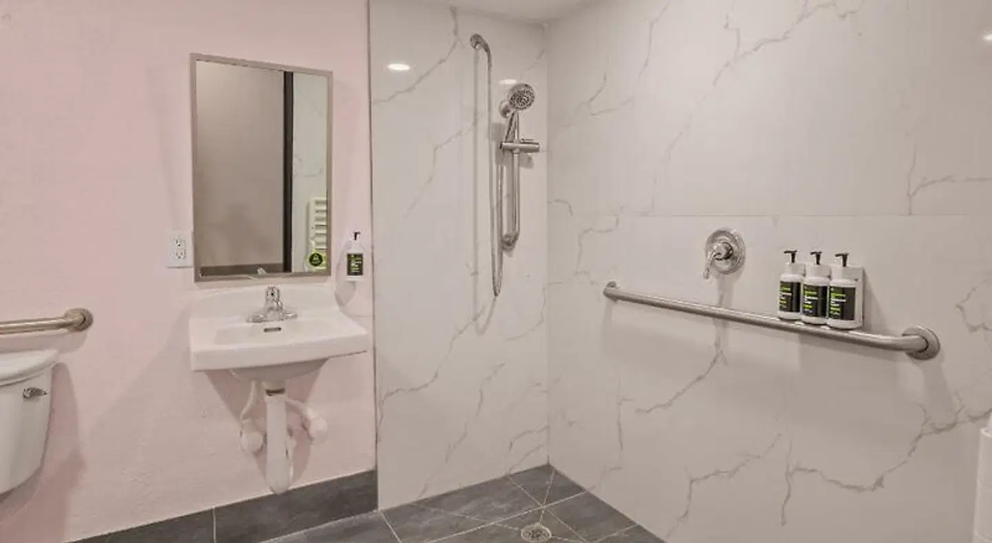 Onyx Hotel Miami Airport Badezimmer