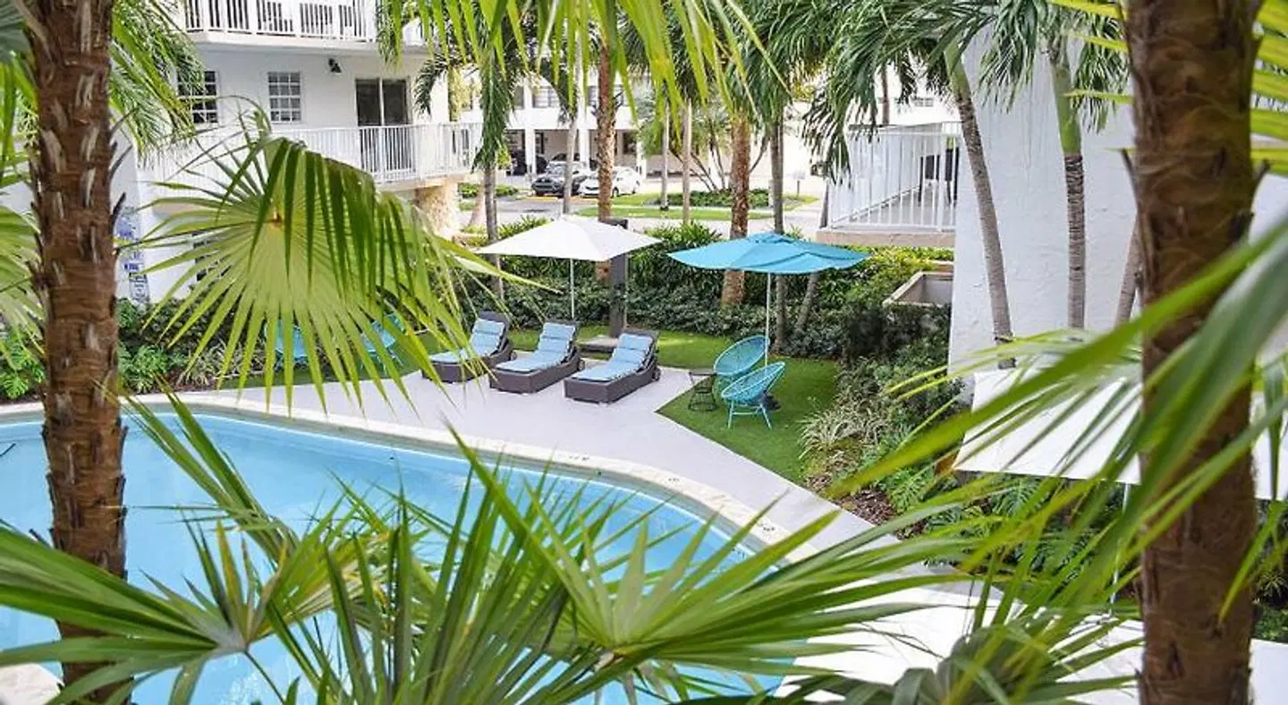Coral Reef at Key Biscayne OUTDOOR_POOL