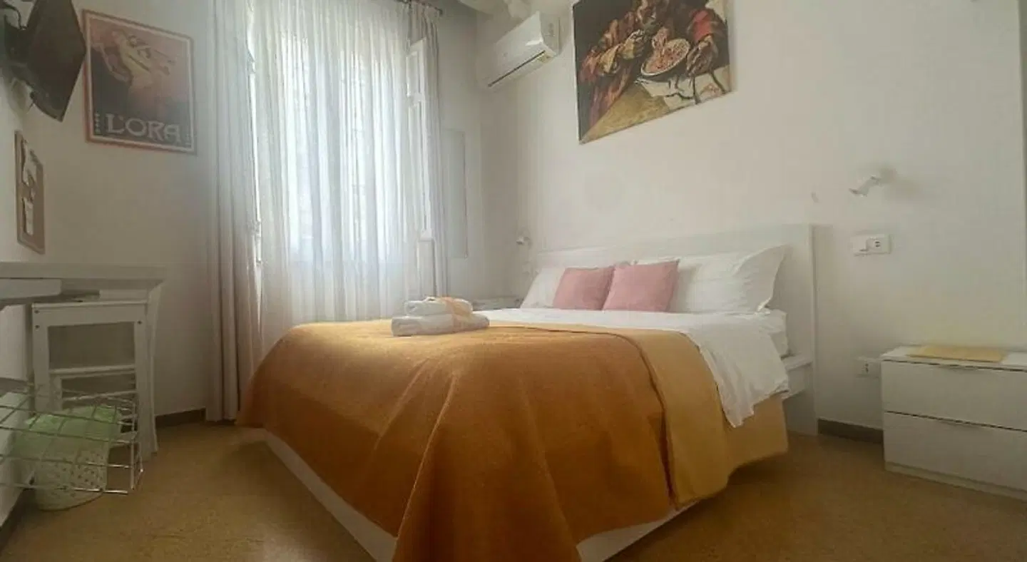 Yooroom ROOM_EXAMPLE