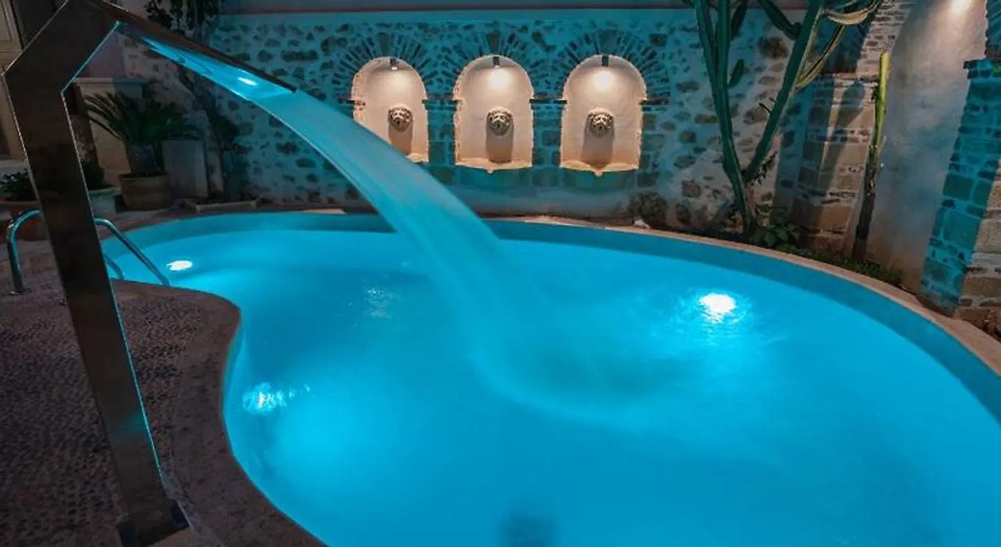 Thalasses Boutique Hotel Hallenbad