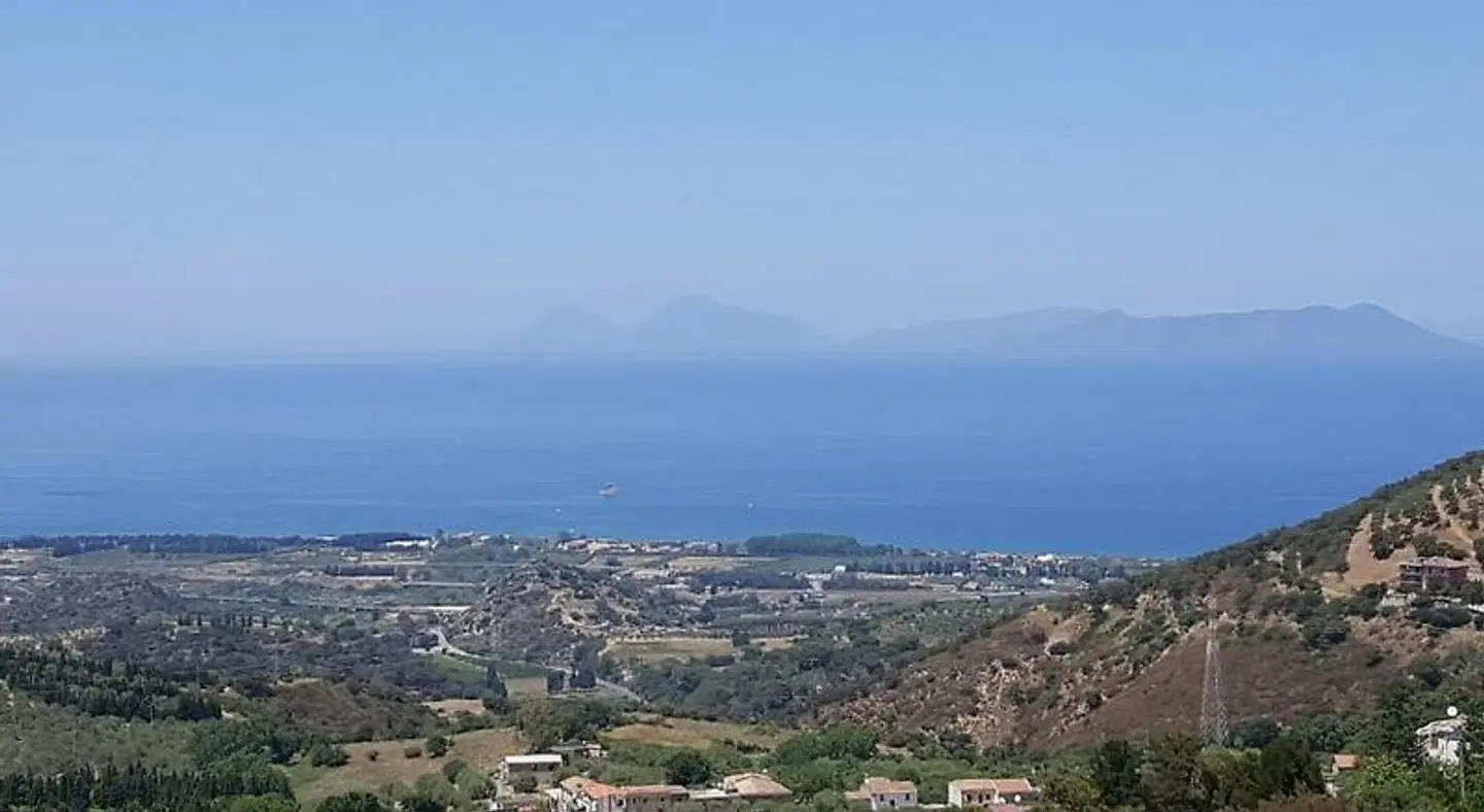 Mama Lina LANDSCAPE