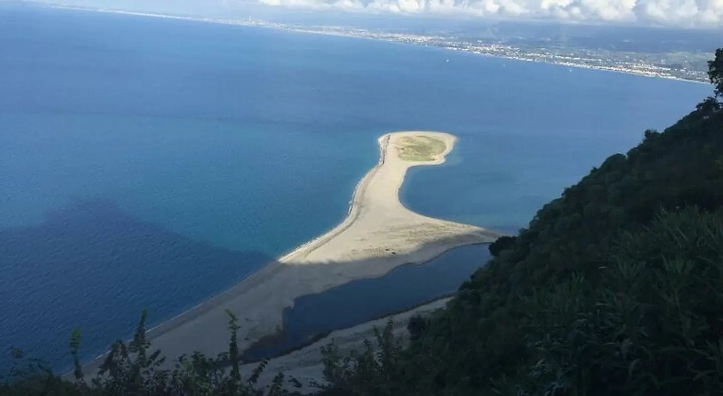 Mama Lina LANDSCAPE
