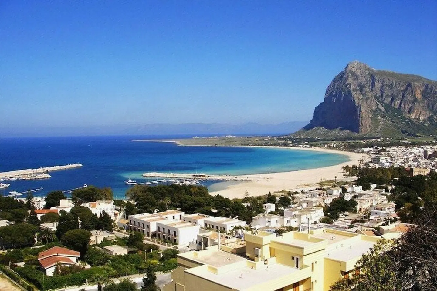 Sikania Strand