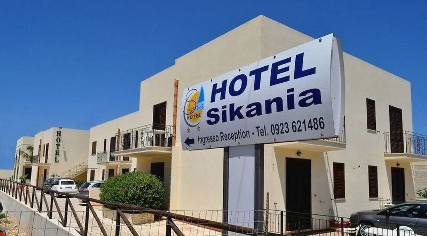 Sikania EXTERIOR