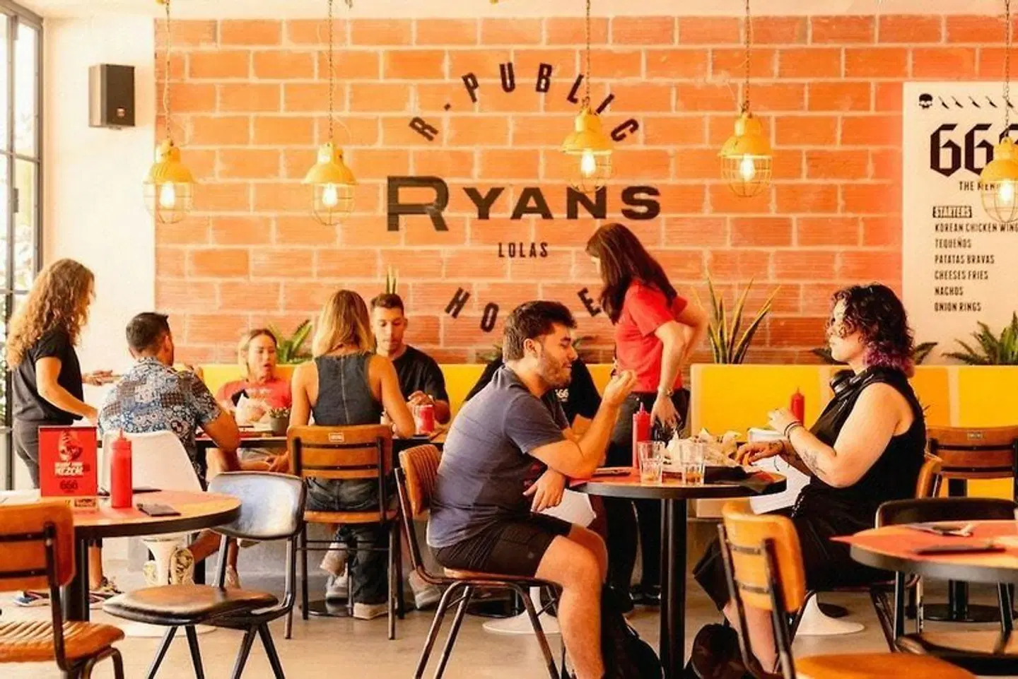 Ryans Lola's SPORTS_AND_LEISURE