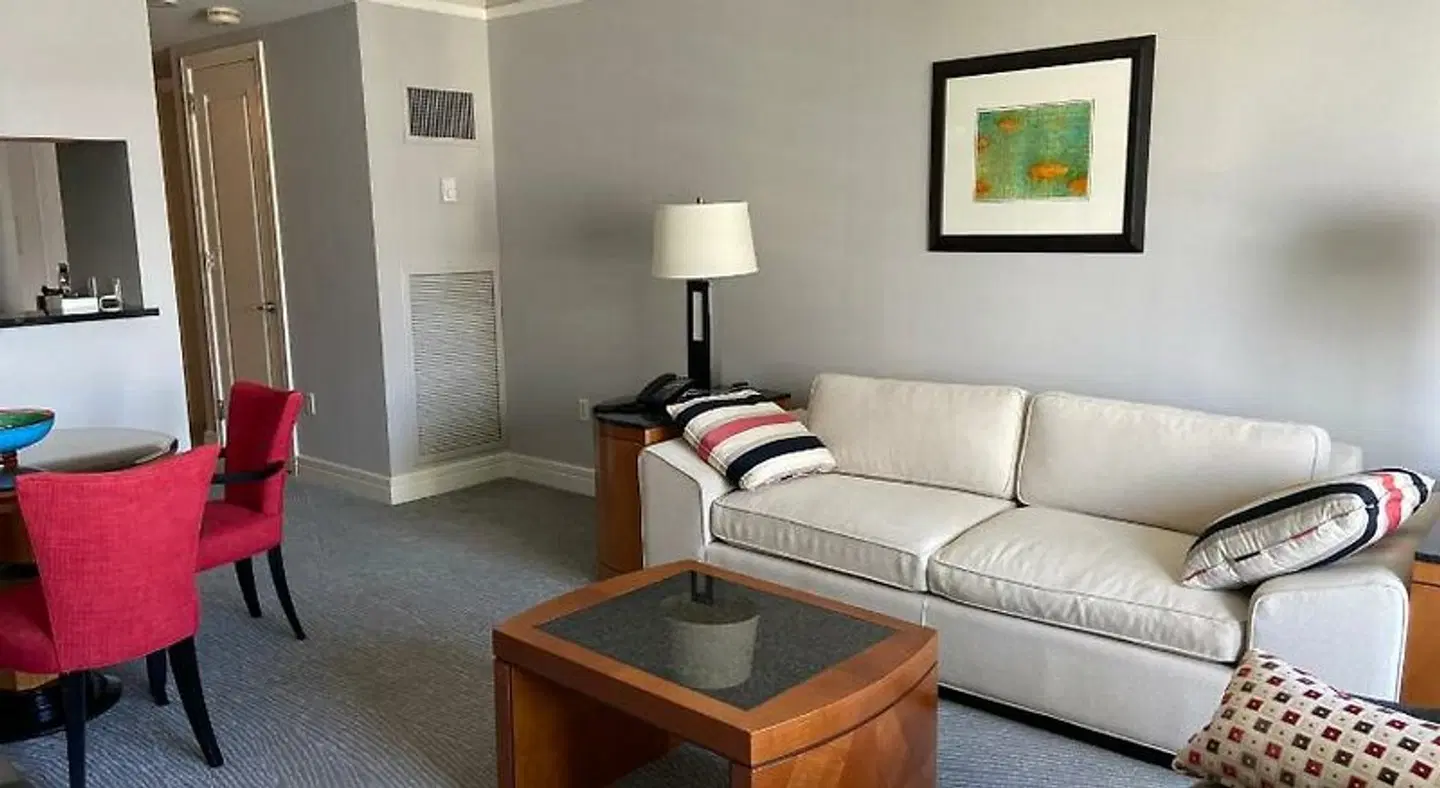 Four Seasons Hotel Miami ROOM_EXAMPLE
