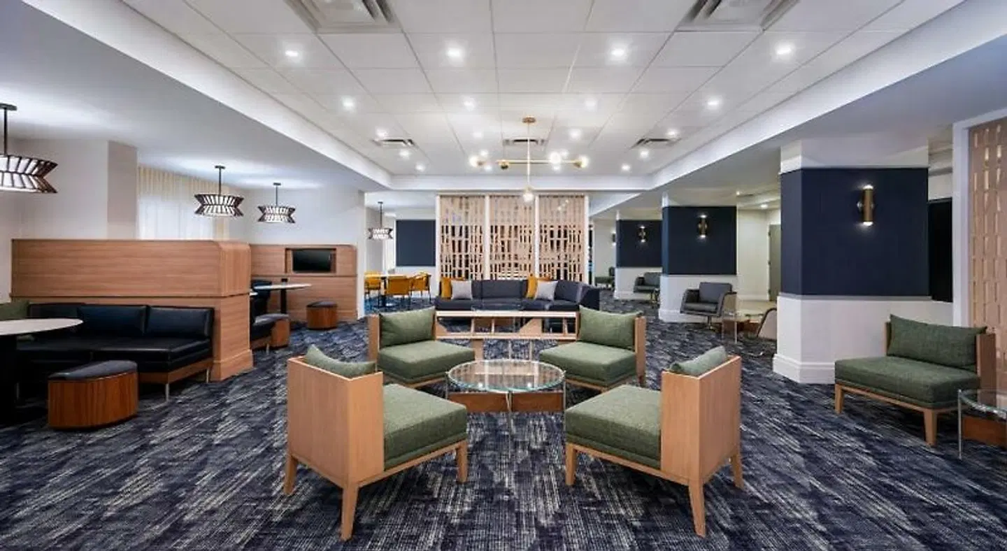 Courtyard by Marriott Toronto Airport LOUNGE_LOBBY