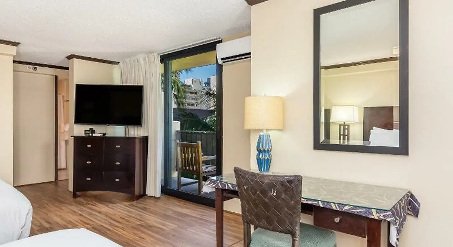 Castle Bamboo Waikiki Hotel ROOM_EXAMPLE