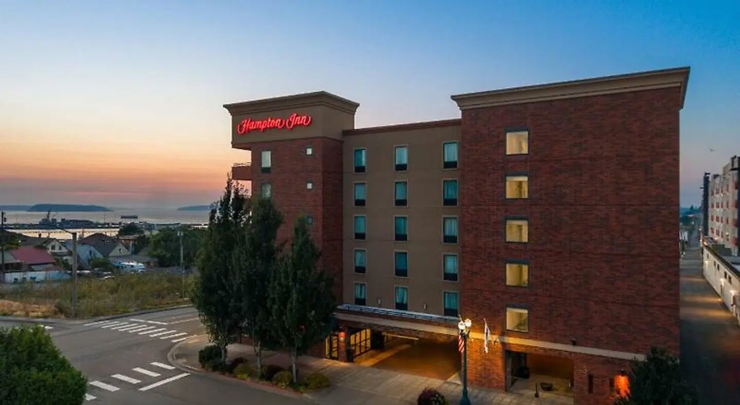 Hampton Inn Seattle/Everett EXTERIOR