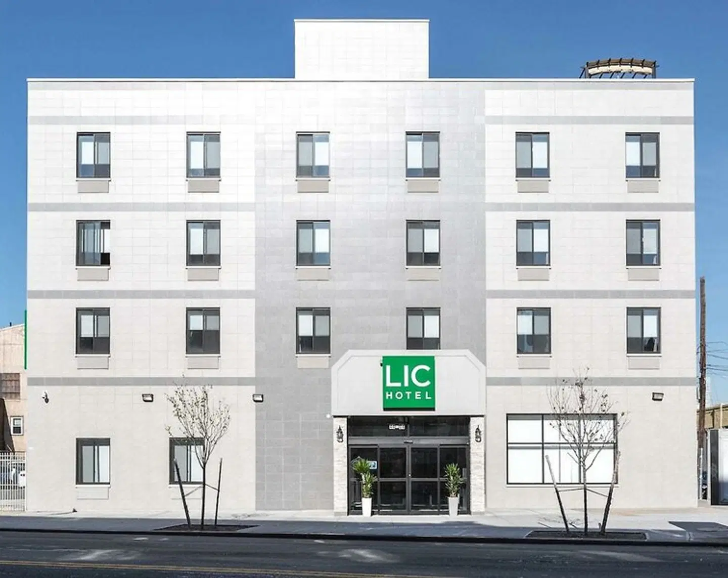 LIC Hotel EXTERIOR