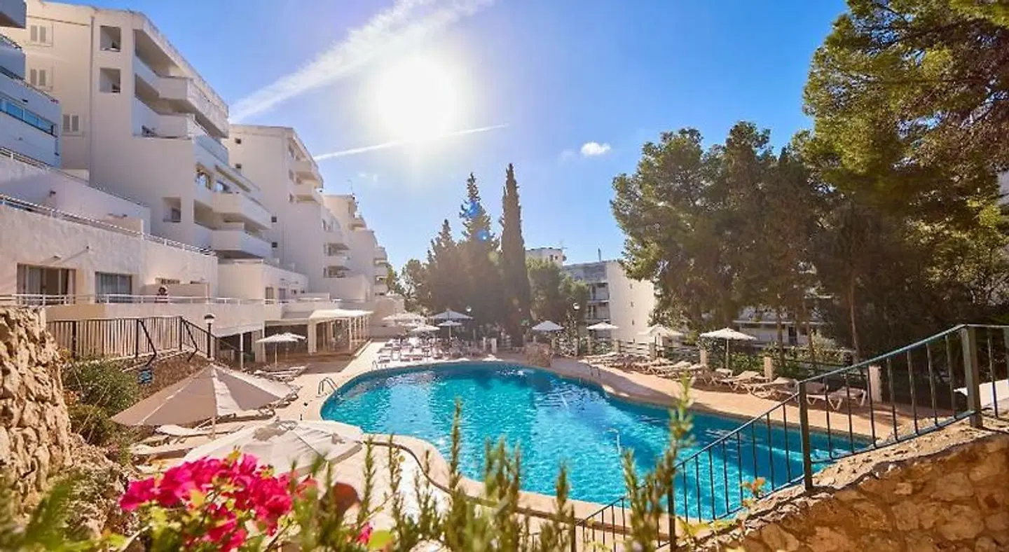 Vista Club OUTDOOR_POOL